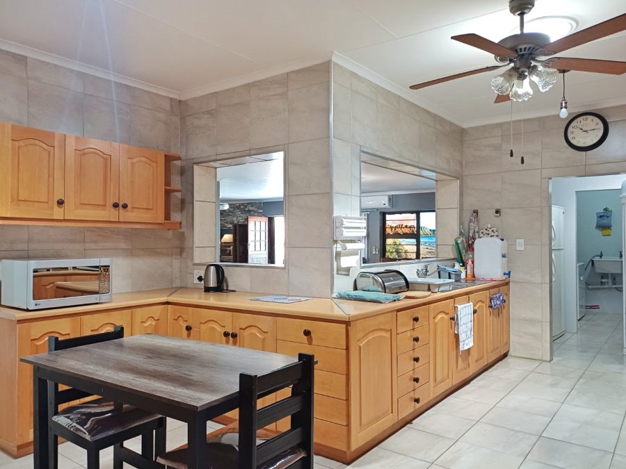 5 Bedroom Property for Sale in Fraaiuitsig Western Cape